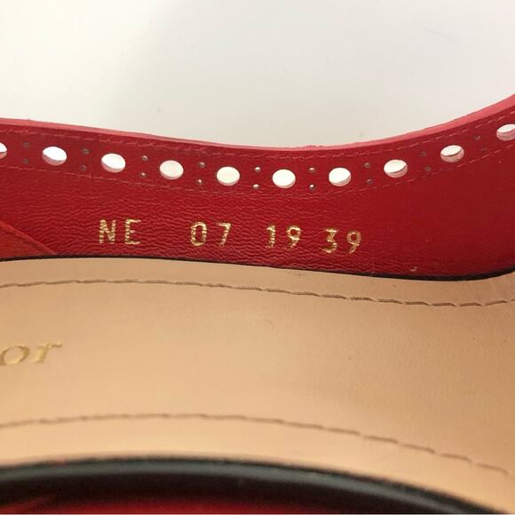 Dior Spectadior Red Brogue Cap Toe Buckle Maryjane Pumps 39 - Picture 11 of 11